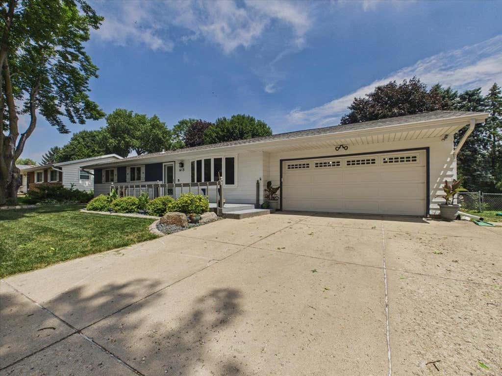 Photo of 613 Whitehall DRIVE, Madison, WI 53714 (MLS # 2028614)