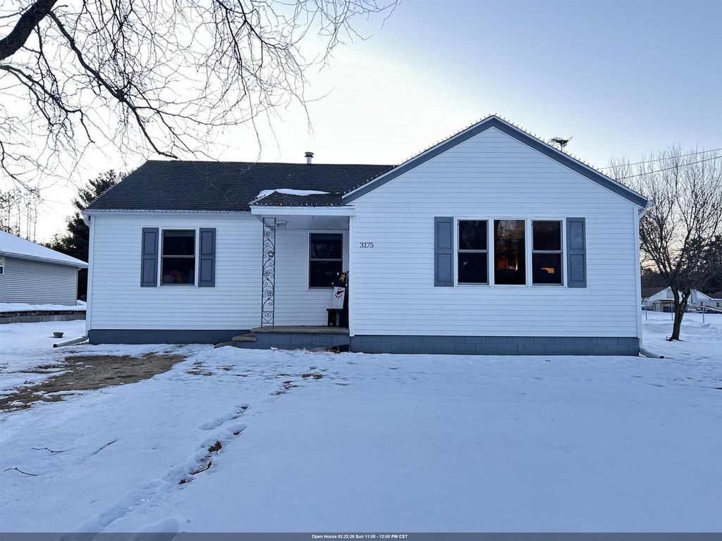 Photo of 3175 Lakeview DRIVE, Suamico, WI 54173 (MLS # 50321311)