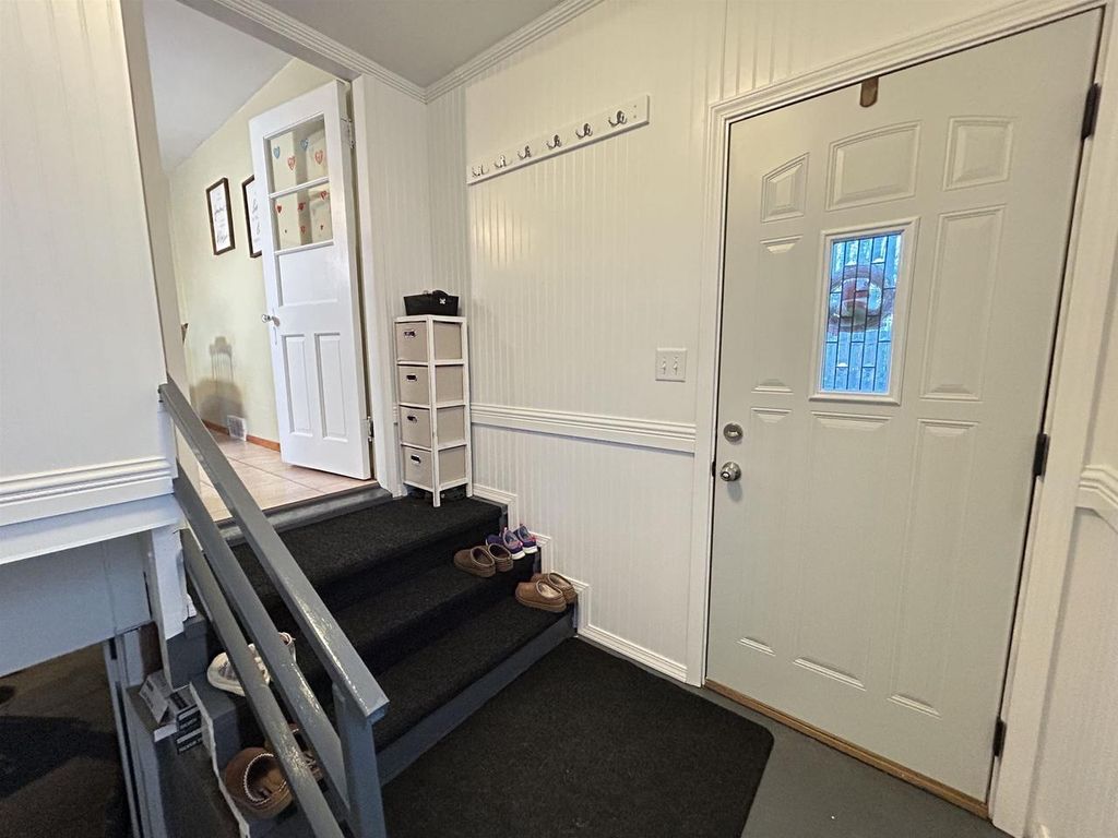 Photo of 3175 Lakeview DRIVE, Suamico, WI 54173 (MLS # 50321311)