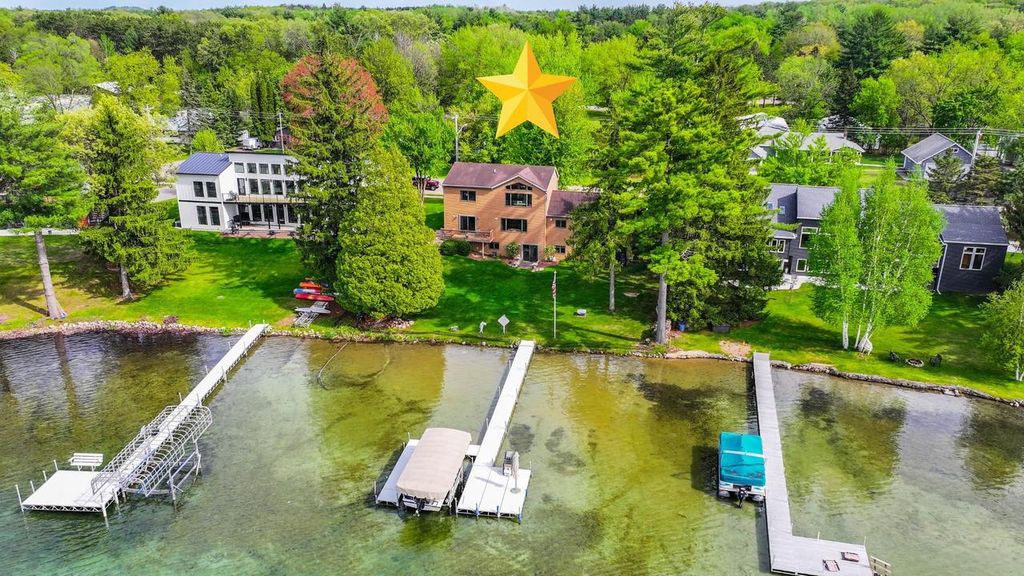 Photo of N2783 County Road Qq, Waupaca, WI 54981 (MLS # 50326106)
