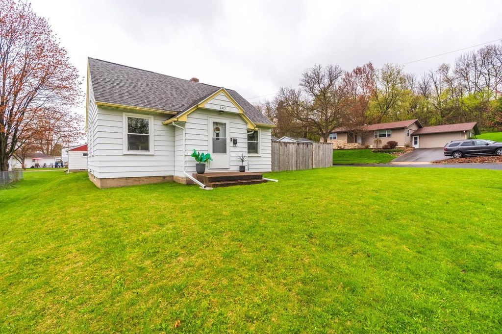 Photo of 2212 N 9th STREET, Wausau, WI 54403 (MLS # 22601768)
