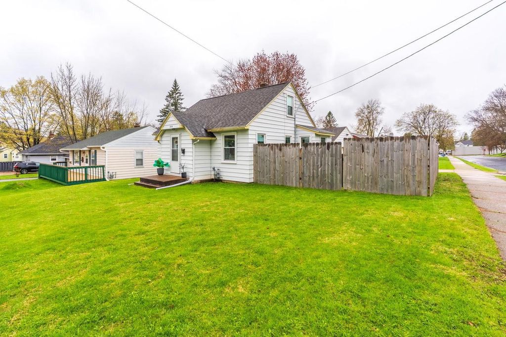 Photo of 2212 N 9th STREET, Wausau, WI 54403 (MLS # 22601768)
