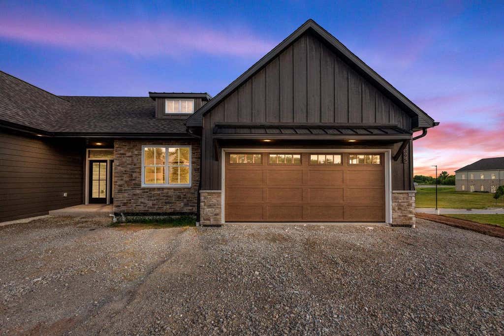 Photo of 3395 Shawano AVENUE, Green Bay, WI 54313 (MLS # 50330817)