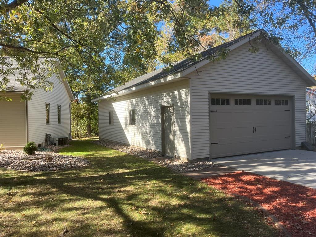 Photo of S8420 Oriole DRIVE, Eau Claire, WI 54701 (MLS # 1605916)