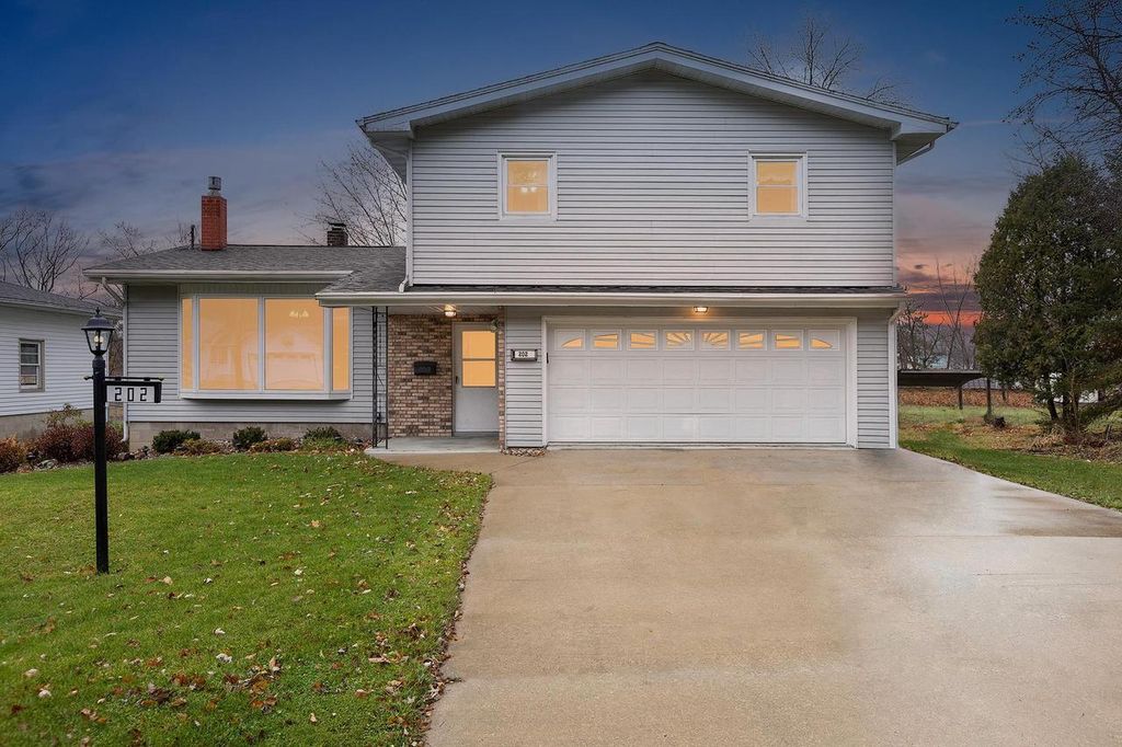 Photo of 202 Wisconsin STREET, Wonewoc, WI 53968 (MLS # 2012731)