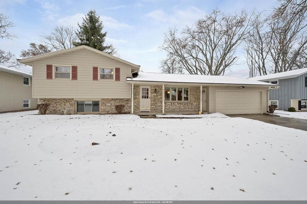 Photo of 1281 Valley View ROAD, Green Bay, WI 54304 (MLS # 50319671)