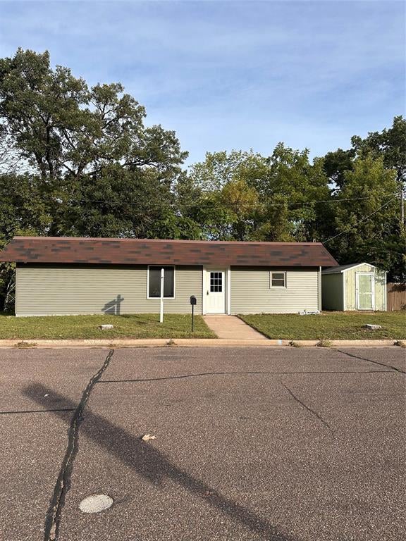 Photo of 120 W Greenville STREET, Chippewa Falls, WI 54729 (MLS # 1605039)