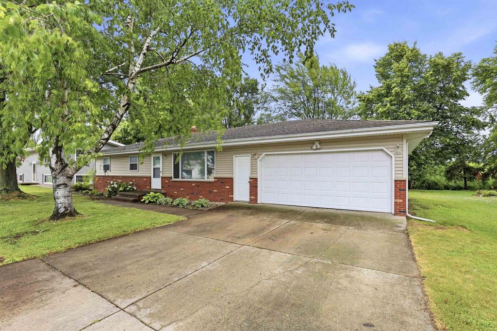 Photo of 2315 Joyce STREET, Kaukauna, WI 54130 (MLS # 50328566)