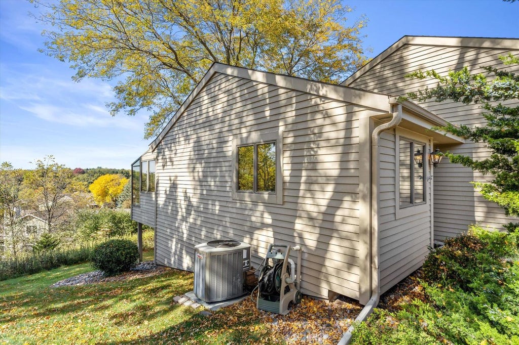 Photo of 2954 Madison STREET S STREET S, Waukesha, WI 53188 (MLS # 1984112)