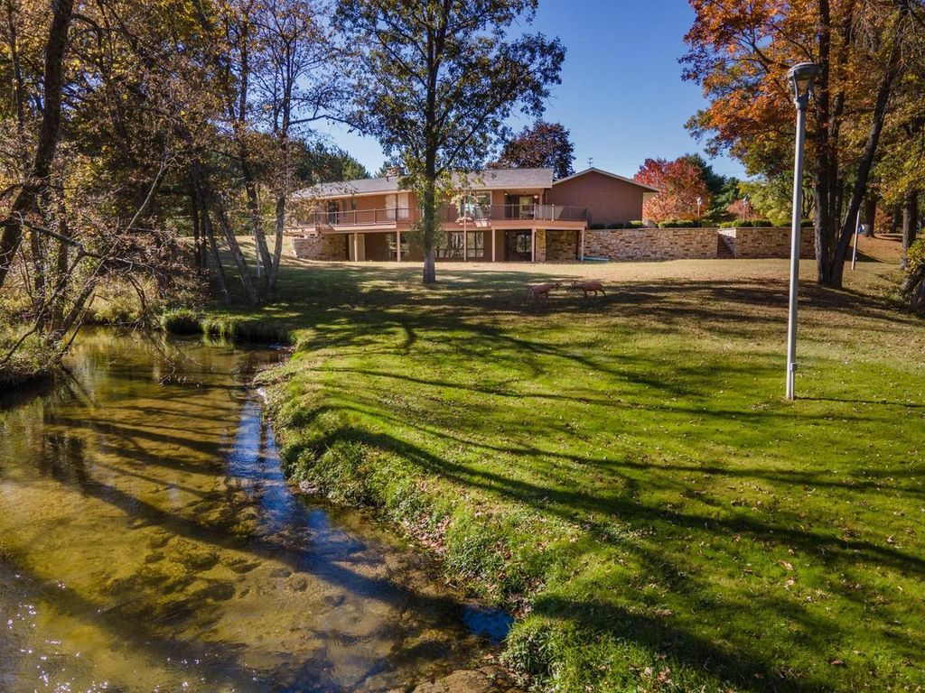 Photo of N2068 State Road 22, Wautoma, WI 54982 (MLS # 50319584)