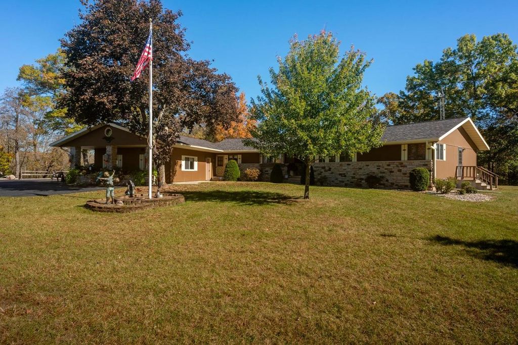 Photo of N2068 State Road 22, Wautoma, WI 54982 (MLS # 50319584)