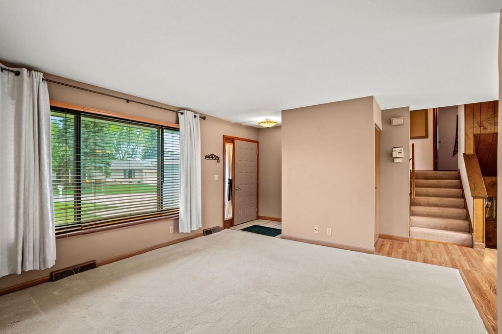 Photo of 114 Carpenter COURT, Mukwonago, WI 53149 (MLS # 1936689)