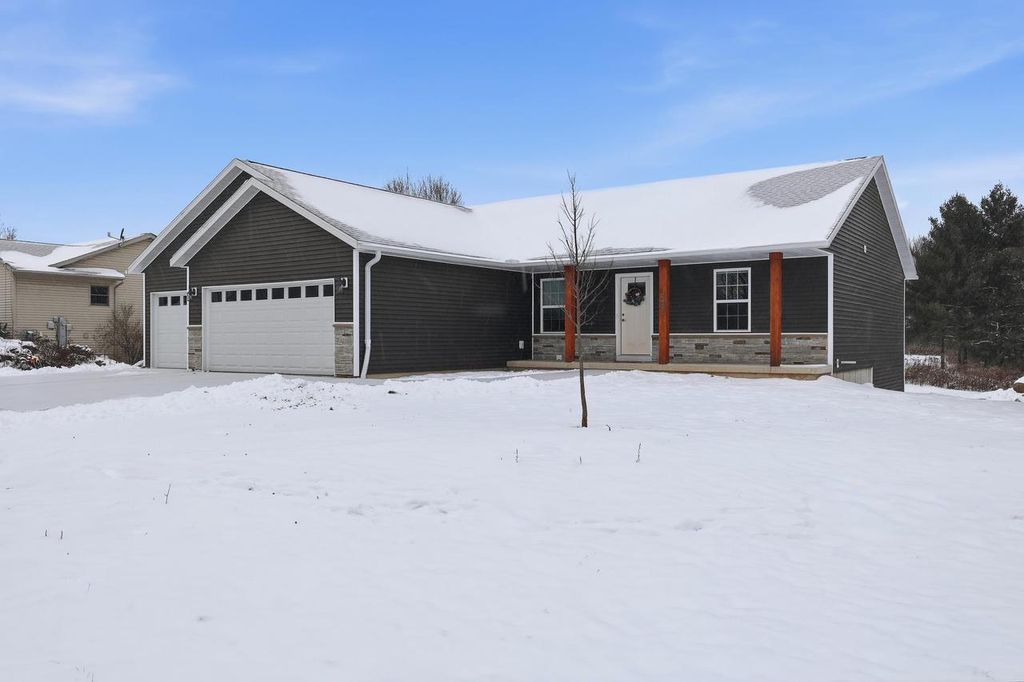 Photo of 831 Fairway DRIVE, Mosinee, WI 54455 (MLS # 22505656)