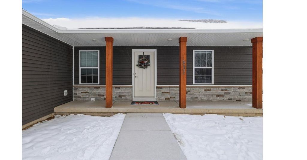 Photo of 831 Fairway DRIVE, Mosinee, WI 54455 (MLS # 22505656)