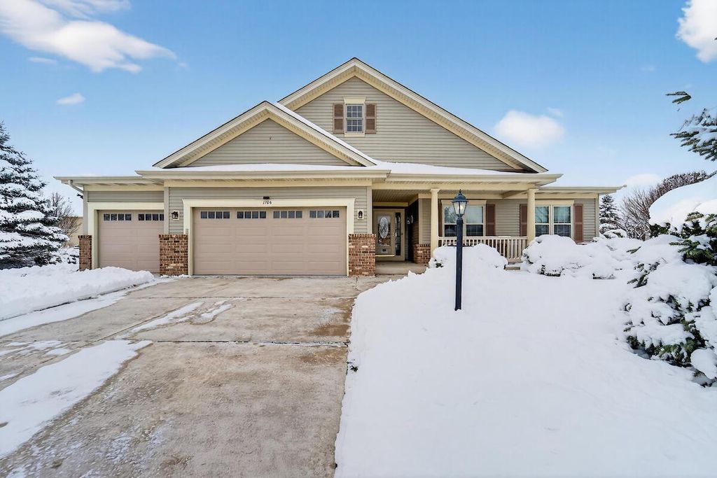 Photo of 1706 Spring Meadow LANE, Mount Pleasant, WI 53406 (MLS # 1941537)