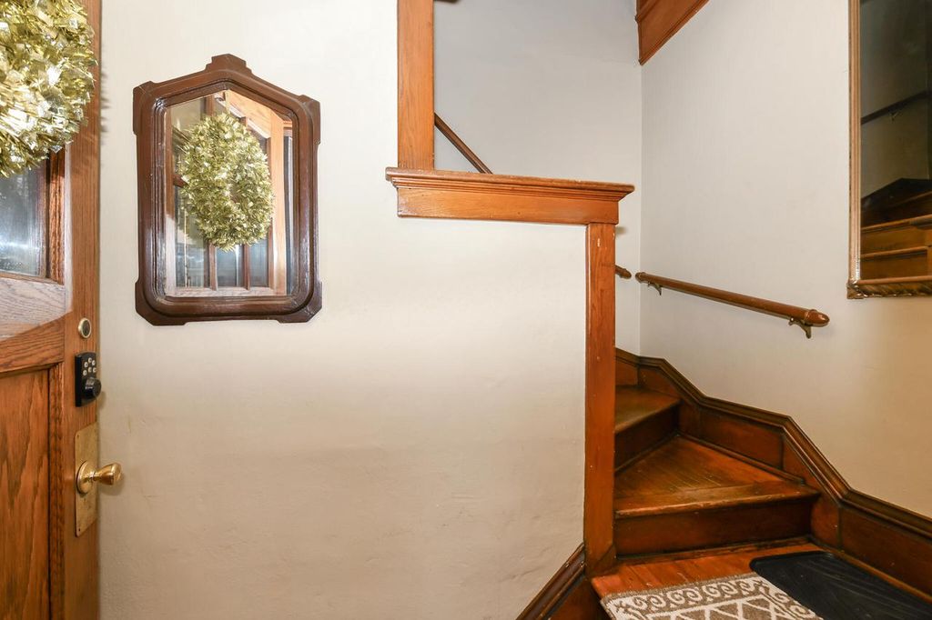 Photo of 4907 W Vine STREET, Milwaukee, WI 53208 (MLS # 1946908)