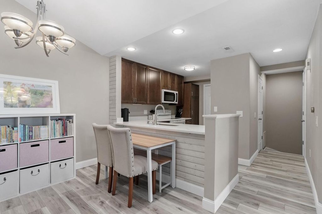 Photo of 3282 Stonecreek DRIVE, Madison, WI 53719 (MLS # 2015120)