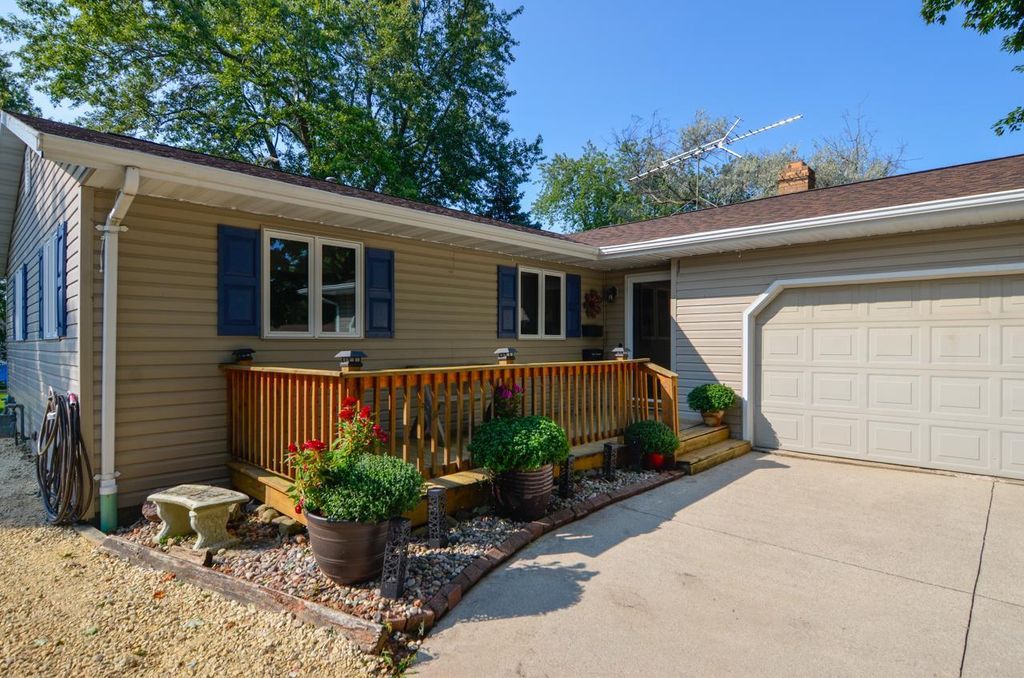 Photo of 209 Grand AVENUE, Brillion, WI 54110 (MLS # 50314895)