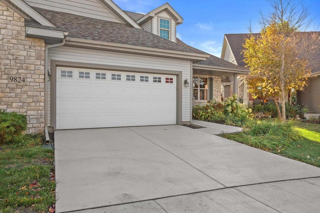 Photo of 9824 Hawks Nest DRIVE, Verona, WI 53593 (MLS # 2009333)