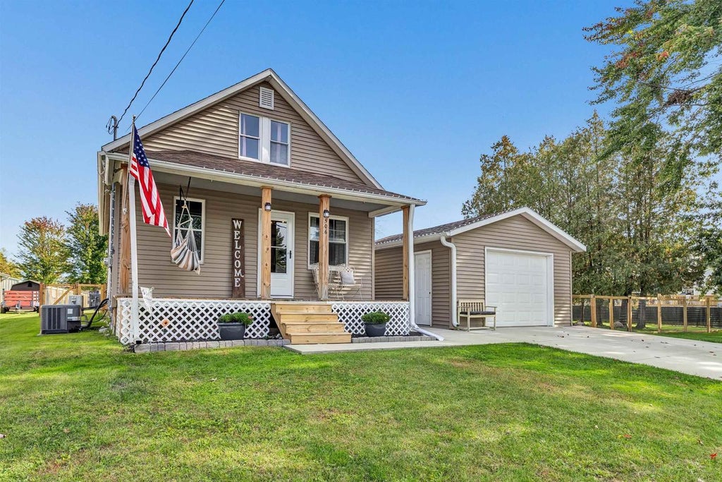 Photo of 506 Pine STREET, Pulaski, WI 54162 (MLS # 50333539)