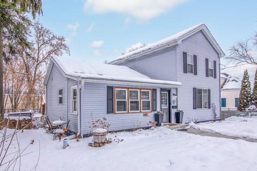 Photo of 404 Union STREET, Watertown, WI 53098 (MLS # 1944883)