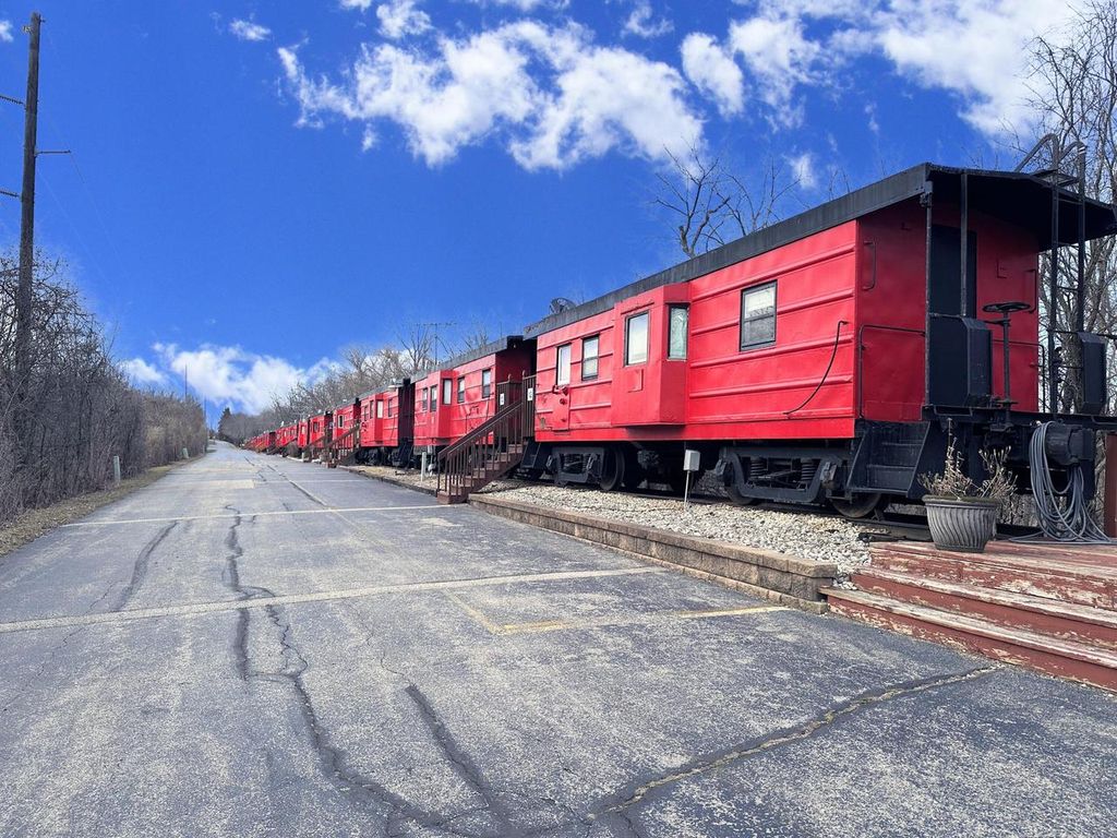 Photo of 301 E Townline ROAD #11, Lake Geneva, WI 53147 (MLS # 1952028)