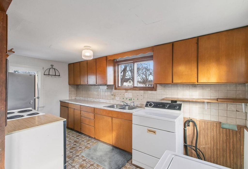 Photo of 212 E Carroll STREET, Portage, WI 53901 (MLS # 2014568)