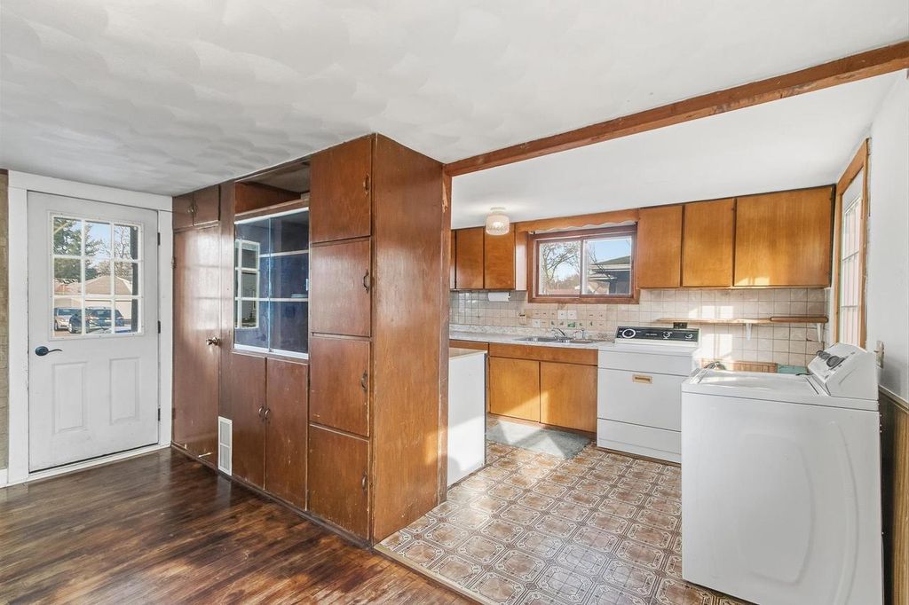 Photo of 212 E Carroll STREET, Portage, WI 53901 (MLS # 2014568)