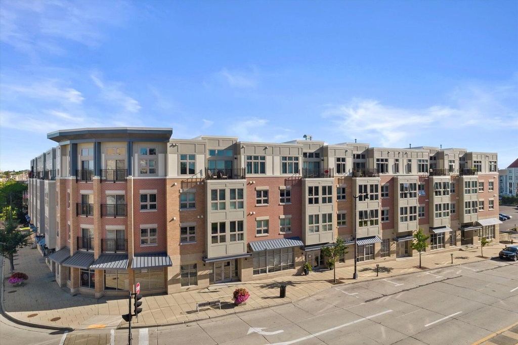 Photo of 141 Main STREET #418, Racine, WI 53403 (MLS # 1961736)