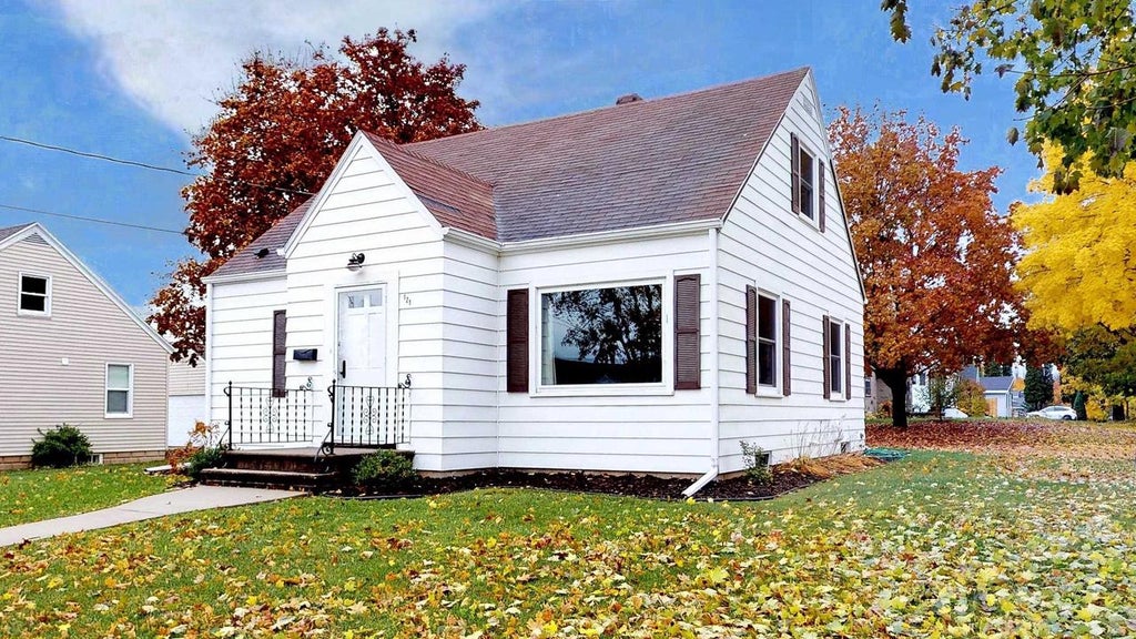 Photo of 121 W 1st STREET, Kimberly, WI 54136 (MLS # 50334871)