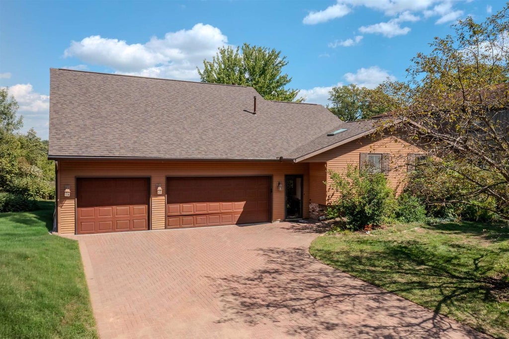 Photo of 223815 E Lakeshore DRIVE, Wausau, WI 54401 (MLS # 22604274)