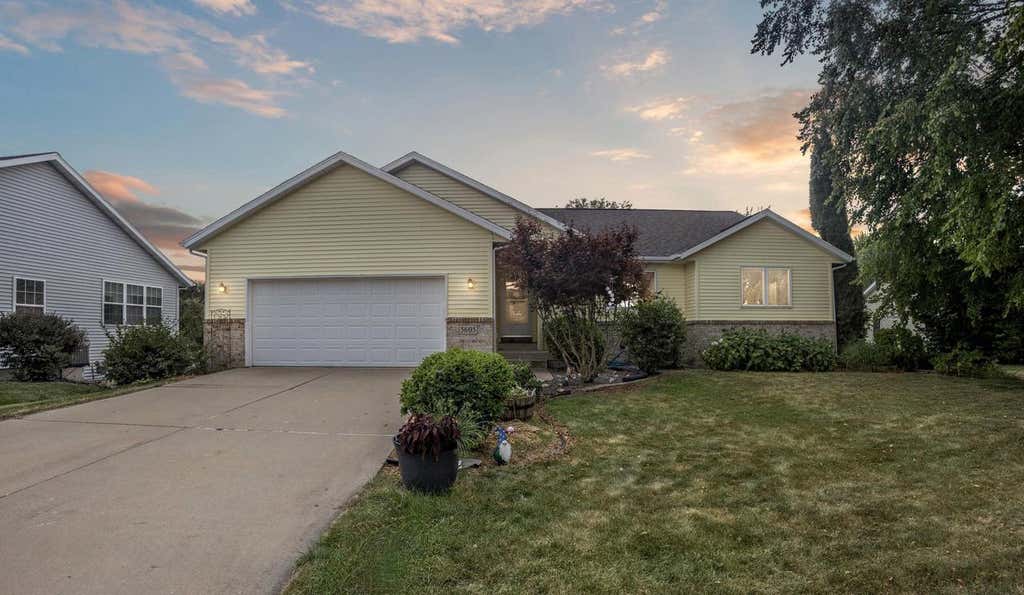 Photo of 5605 Black Walnut COURT, Mcfarland, WI 53558 (MLS # 2026128)