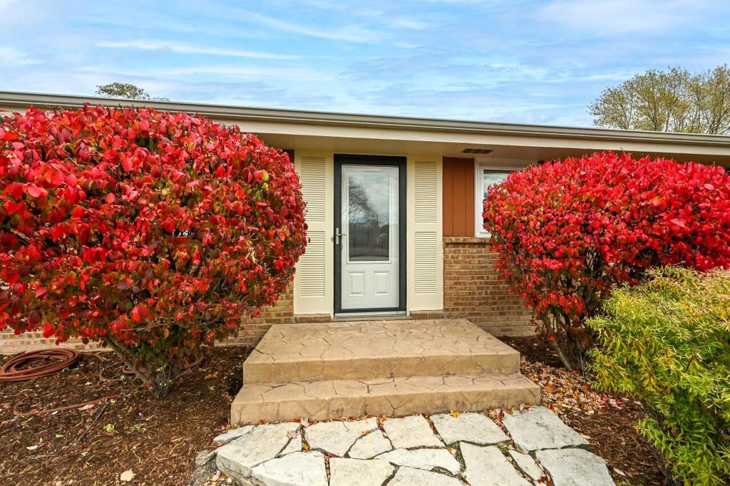 Photo of 9032 N Regent ROAD, Bayside, WI 53217 (MLS # 1944619)