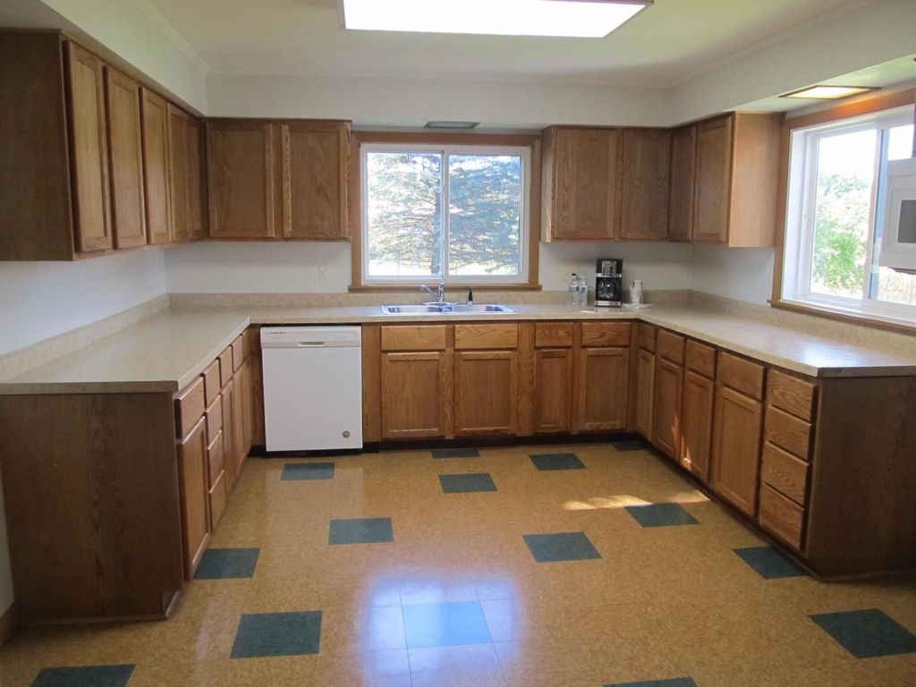 Photo of W226N2020 Cedar Lane LANE #1002, Pewaukee, WI 53072 (MLS # 1944347)