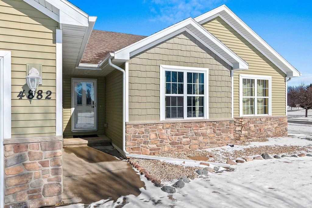 Photo of 4882 Isabella CIRCLE, Oneida, WI 54155 (MLS # 50321571)