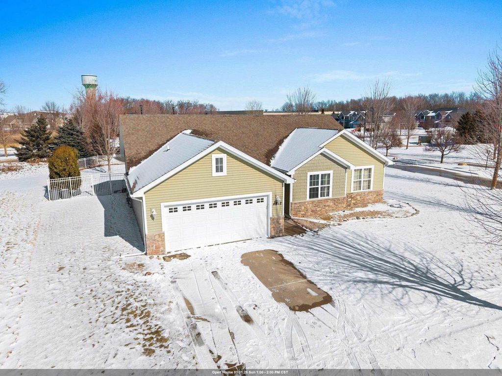 Photo of 4882 Isabella CIRCLE, Oneida, WI 54155 (MLS # 50321571)
