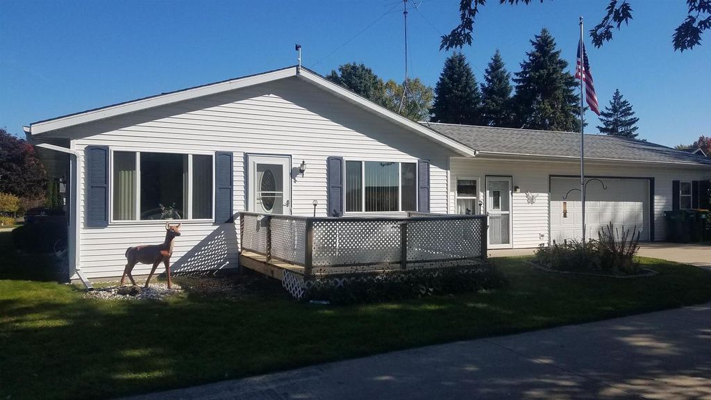 Photo of 421 Main STREET, Gays Mills, WI 54631 (MLS # 1945056)