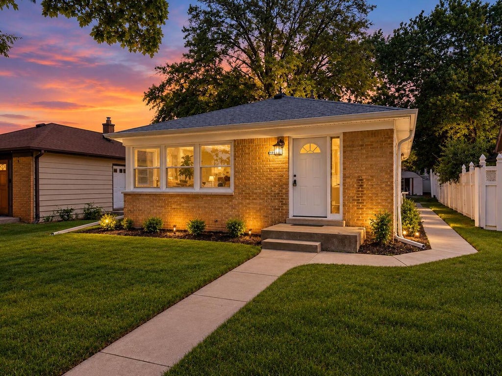 Photo of 4646 N 72nd STREET, Milwaukee, WI 53218 (MLS # 1982076)