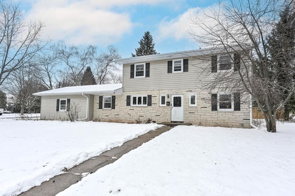Photo of 526 W Jefferson STREET, Port Washington, WI 53074 (MLS # 1946249)