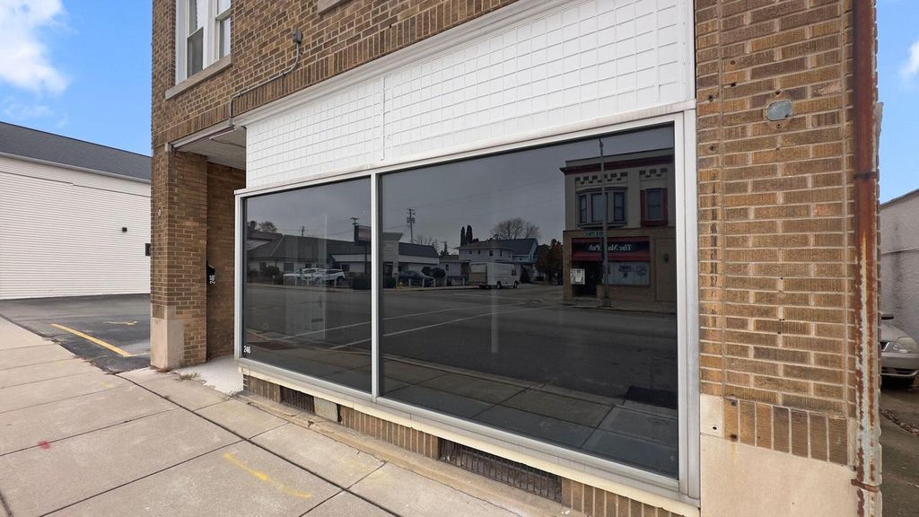 Photo of 246 S Main STREET, Fond Du Lac, WI 54935 (MLS # 1947074)