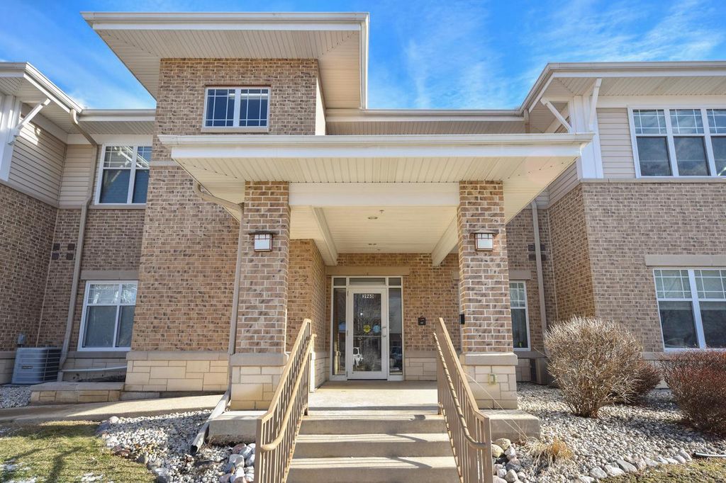 Photo of 3960 S Prairie Hill LANE #205, Greenfield, WI 53228 (MLS # 1947194)