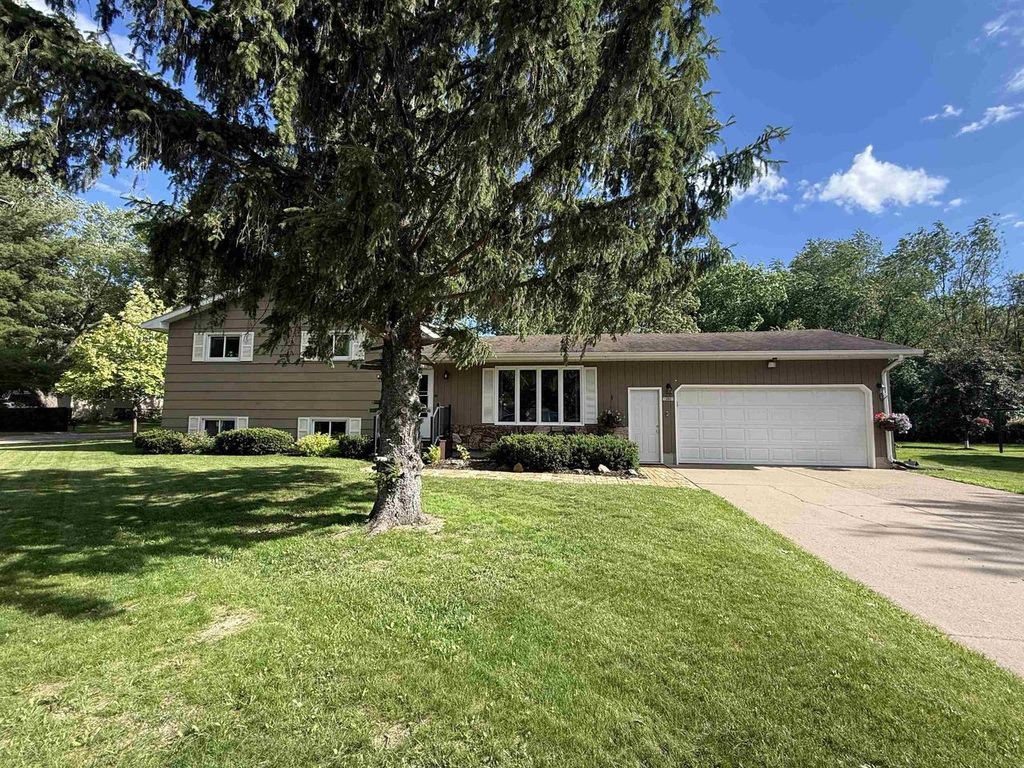 Photo of 13801 2nd STREET, Osseo, WI 54758 (MLS # 22602843)