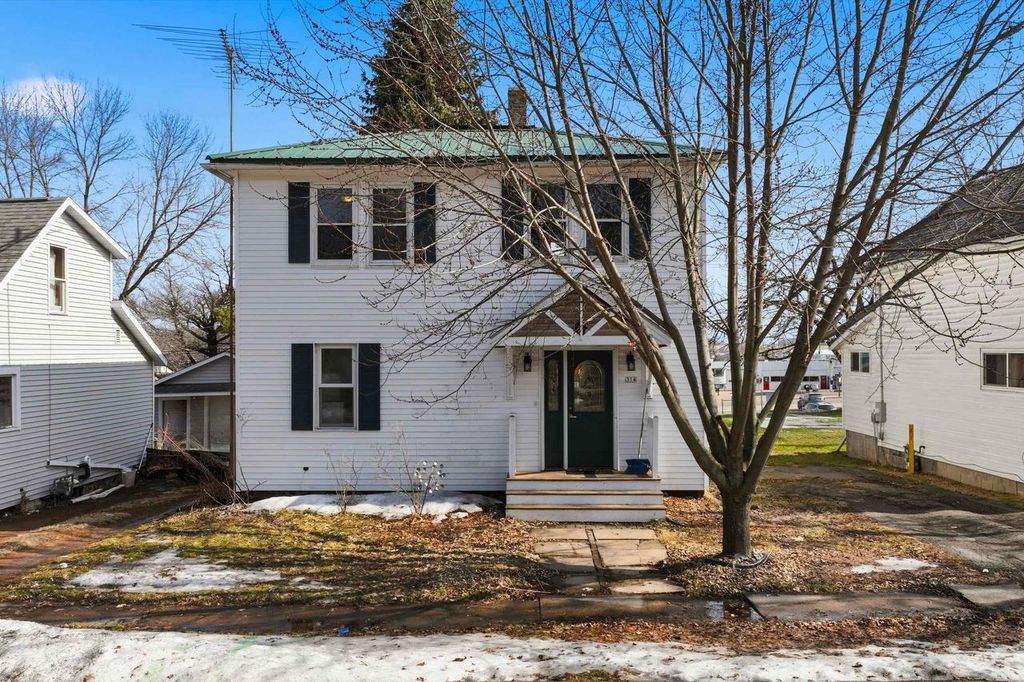 Photo of 314 N Division STREET, Loyal, WI 54446 (MLS # 22600912)