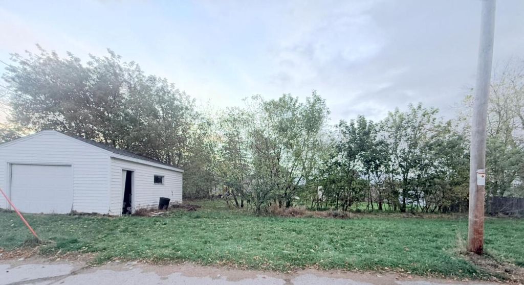 Photo of 1319 Georgia AVENUE, Sheboygan, WI 53081 (MLS # 1940299)