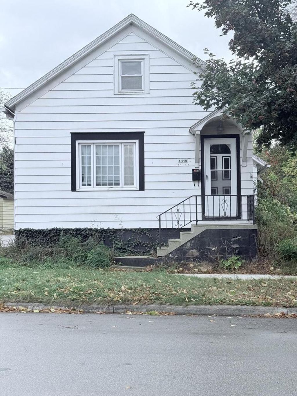 Photo of 1319 Georgia AVENUE, Sheboygan, WI 53081 (MLS # 1940299)