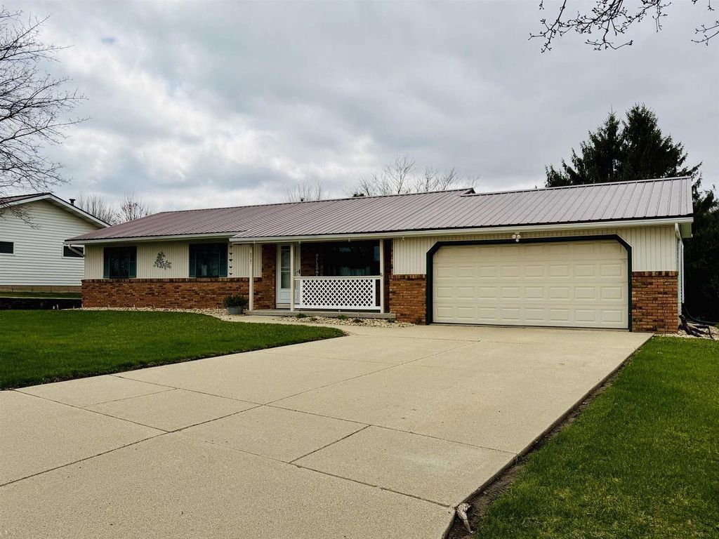 Photo of 2721 3rd AVENUE, Monroe, WI 53566 (MLS # 2020473)