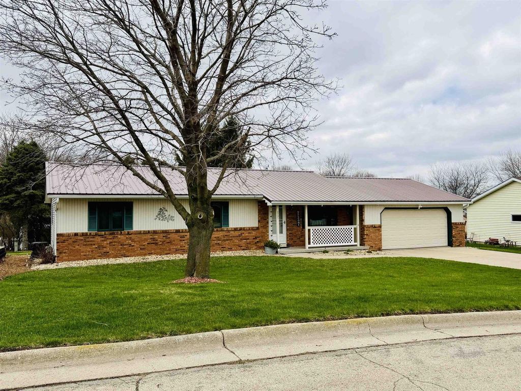 Photo of 2721 3rd AVENUE, Monroe, WI 53566 (MLS # 2020473)