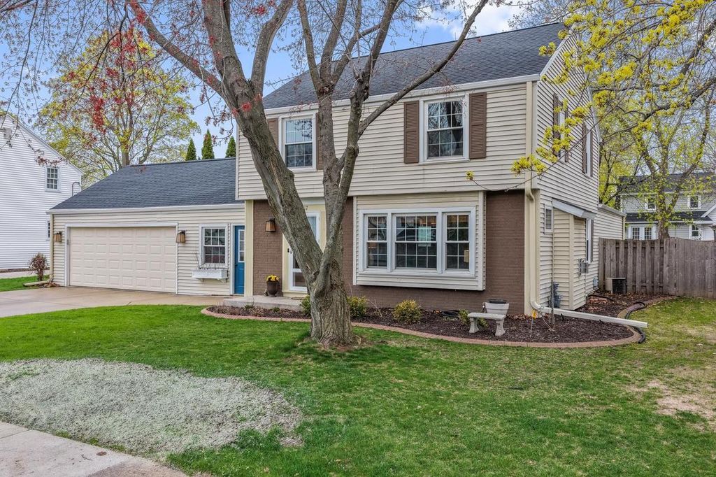 Photo of 817 Talbot AVENUE, De Pere, WI 54115 (MLS # 50324564)