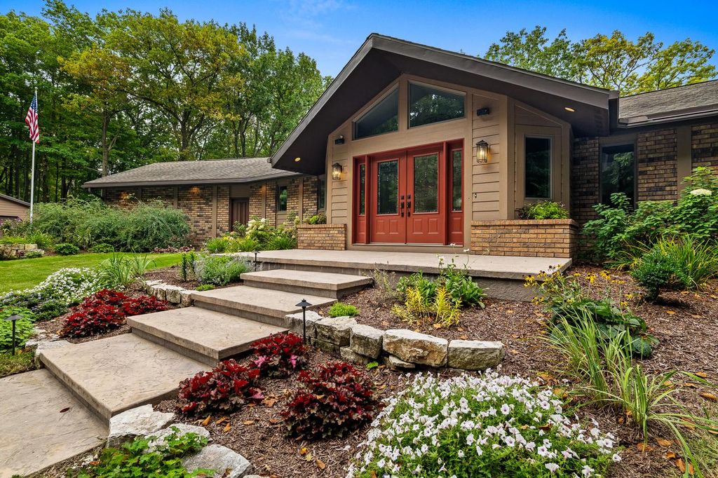 Photo of W5975 Pheasant LANE, Plymouth, WI 53073 (MLS # 1938130)