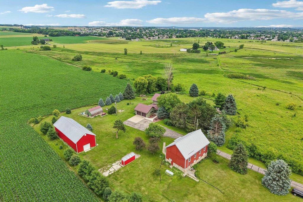 Photo of 6454 Highway 113, Waunakee, WI 53597 (MLS # 2026311)